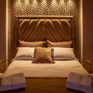  Guest house Airport Luxury